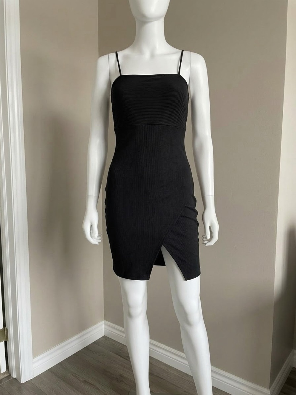 Heart & Hips Women Black Ribbed Bodycon Mini Dress Spaghetti Strap Side Slid S